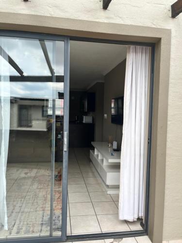 Two5One Apartments Two5One Apartments