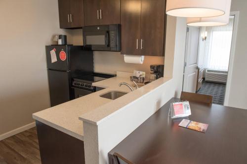 TownePlace Suites by Marriott Battle Creek - image 9