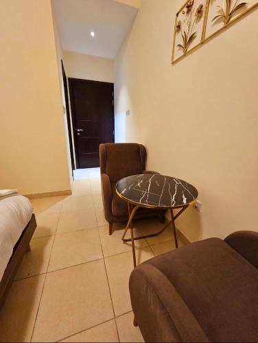Room near to Lamer Beach Jumeirah one walk distance oima leasing property, Dubai (Foto 2)