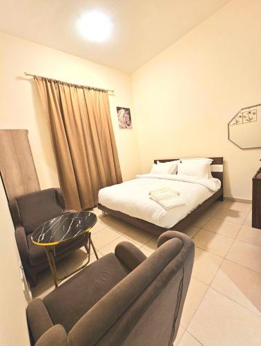 Room near to Lamer Beach Jumeirah one walk distance oima leasing property, Dubai