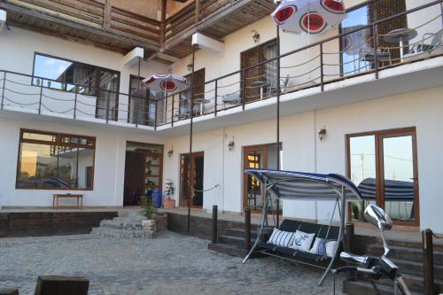 مدخل, Hacienda del Mar Costinesti in كوستي نيستي