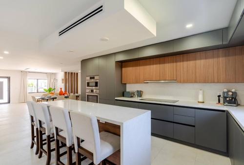 Miami Oasis by Brickell and Beaches Miami Oasis by Brickell and Beaches