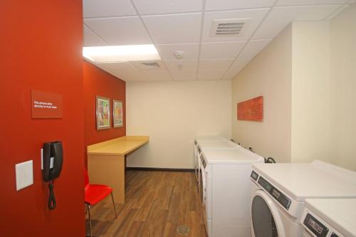 TownePlace Suites by Marriott Charleston-North Charleston - image 4