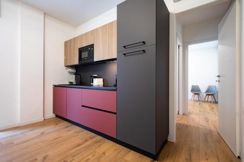Modern Red Flat in Verona, Verona (Foto 2)