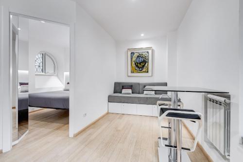 Colosseum Charming Suite monti district with jacuzzi, Roma (foto 3)