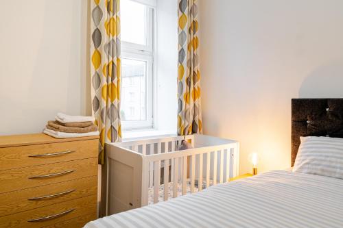 Newly Furnished Flat 4 Minutes Walk To Metro, Glasgow (foto 6)