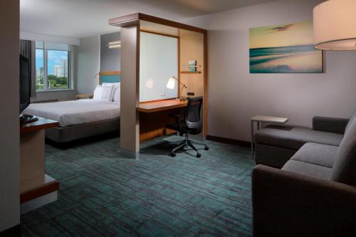King Studio with Sofa Bed room in SpringHill Suites by Marriott Miami Downtown/Medical Center