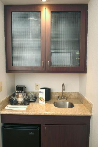 SpringHill Suites Houston Pearland - image 9