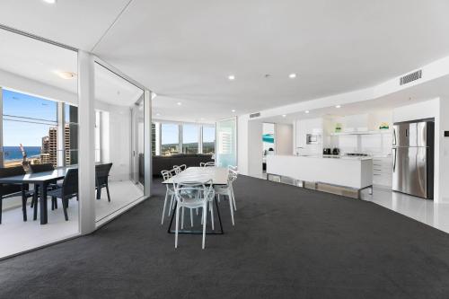 Tallest Tower SkyHomes | 9 Hamilton Avenue