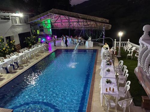 Swimming pool, Finca la Irlanda in La Manuelita