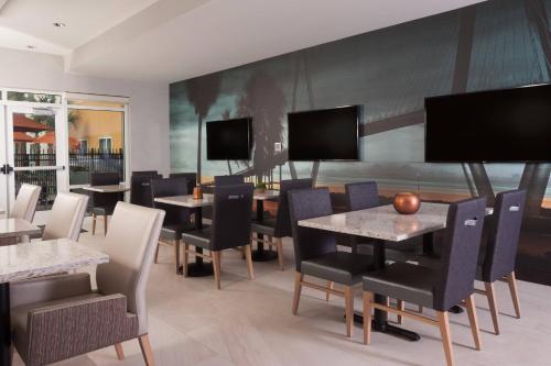 TownePlace Suites by Marriott Charleston Airport/Convention Center - image 13