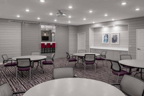TownePlace Suites by Marriott Charlotte Fort Mill - image 6