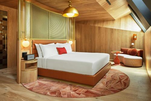 Cozy Studio Suite King with City View image 2