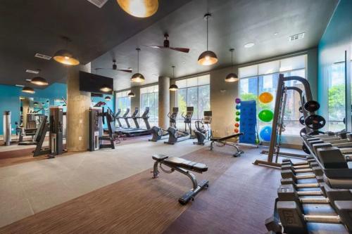 Close to Everything in Downtown King bed Free Onsite Parking and WiFi, Houston (fotografie 6)
