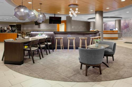 SpringHill Suites Cincinnati North Forest Park - image 11