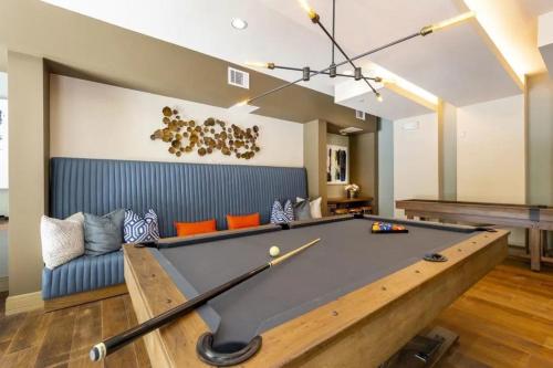 Close to Everything in Downtown King bed Free Onsite Parking and WiFi, Houston (fotografie 3)