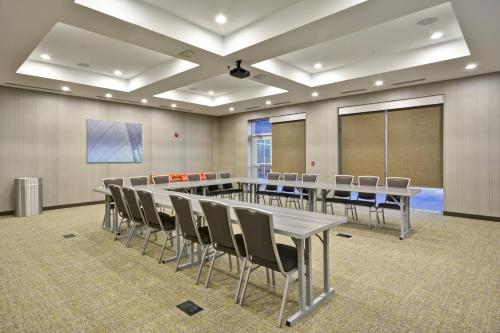 SpringHill Suites by Marriott Cincinnati Blue Ash - image 6