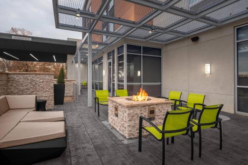 SpringHill Suites by Marriott Jackson - image 10