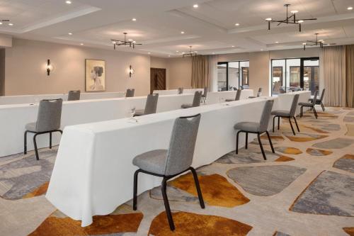 630267525 Sheraton Madison Hotel