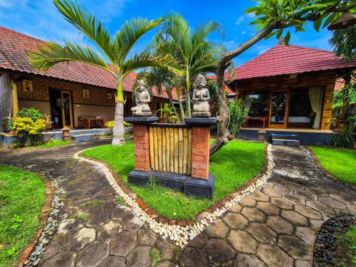 Exterior view, Wadon Menjangan homestay in Menjangan