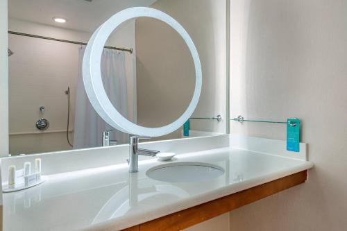 SpringHill Suites Vero Beach - image 6