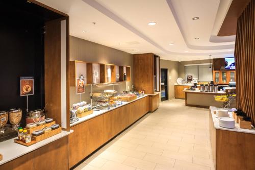 SpringHill Suites by Marriott The Dunes On Monterey Bay - image 10