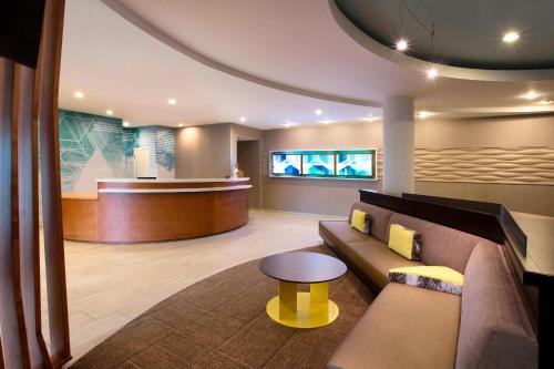 大堂, SpringHill Suites by Marriott Hartford Airport/Windsor Locks in 溫莎洛克斯
