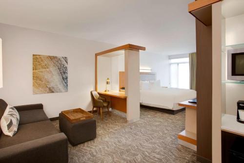 SpringHill Suites Hartford Airport/Windsor Locks in Windsor Locks, USA