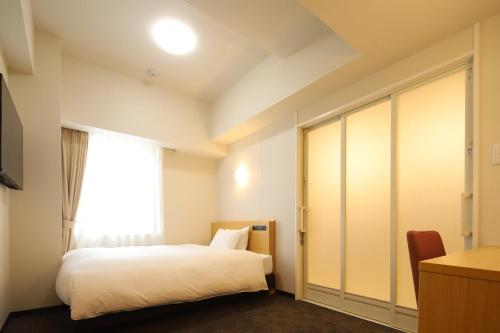 Single Room C - Non-Smoking