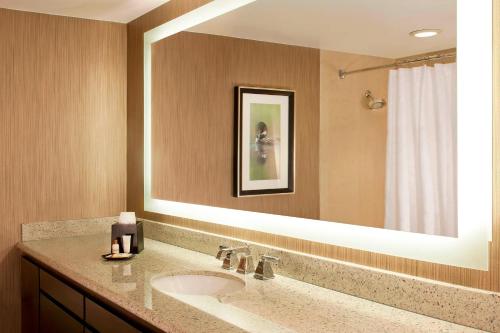 Sheraton Minneapolis West Hotel - image 14