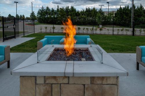 SpringHill Suites by Marriott Dallas McKinney - image 10