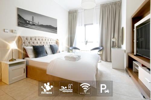 Stylist Studio in Marina near beach and Metro Z1103, Dubai