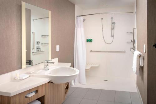 SpringHill Suites by Marriott Punta Gorda Harborside - image 8
