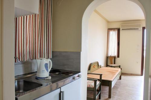Alexandros M - image 3