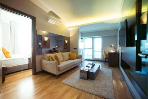 Ankacity Suit Flat - image 11