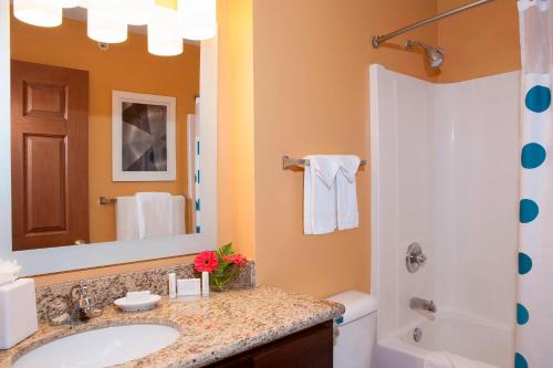 TownePlace Suites by Marriott Indianapolis - Keystone - image 7