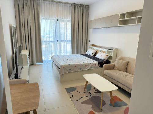Spacious Studio with Burj Khalifa Views, Dubai (photo 8)