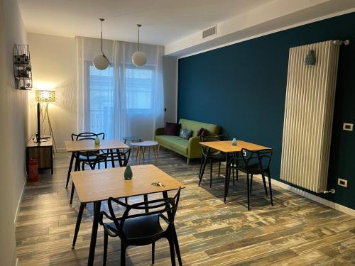 Interno 7 Room Type - King Room with Balcony