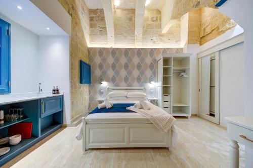 Chateau Blue, Valletta