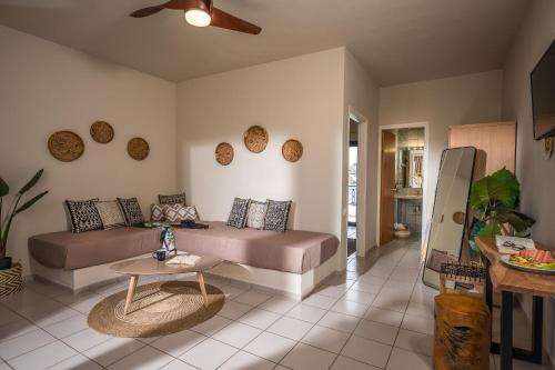 Family Room with Garden View image 3