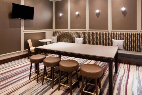 Sheraton Hotel St. Paul Woodbury - image 6