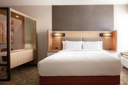 SpringHill Suites by Marriott Ames - image 10