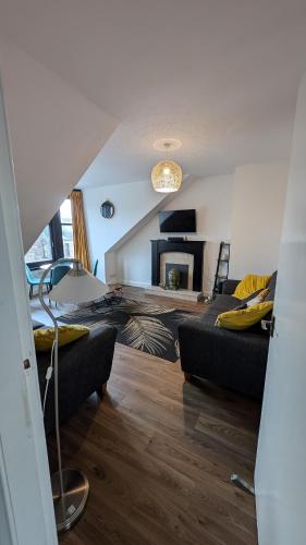 Lovely 2 Bedroom Apartment in Central Location 5
