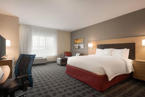 TownePlace Suites by Marriott Dubuque Downtown - image 11