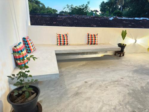 Double Room with Balcony image 7