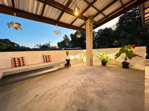 Double Room with Balcony image 3