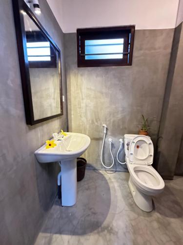 Double Room with Balcony image 1