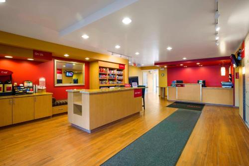 TownePlace Suites by Marriott Kansas City Overland Park - image 2