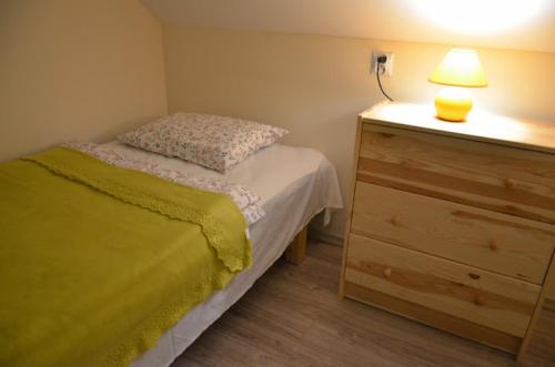1 twin bed