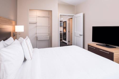 Sleeps 3